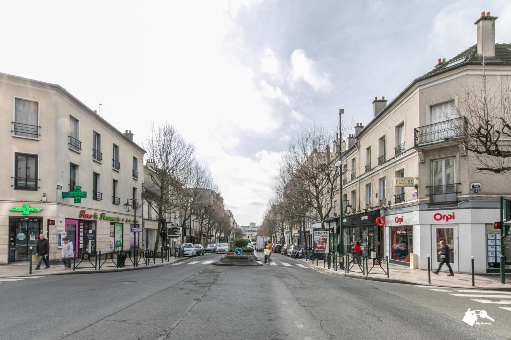 Mba Splendide Appart - Le Raincy Rer Banlieue Paris Exterior foto